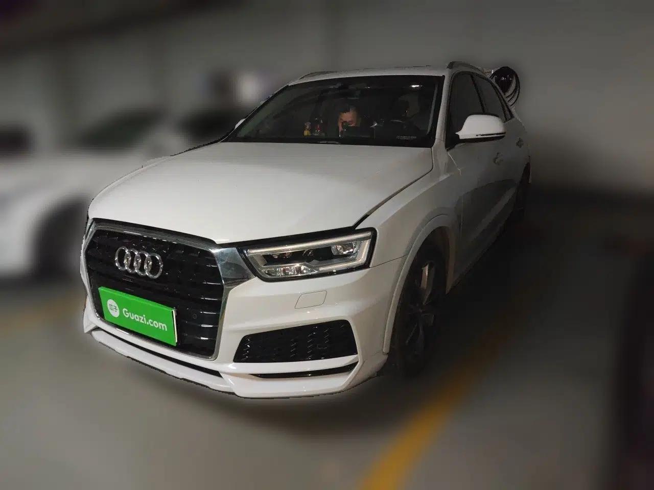 Audi Q3 2018 30th Anniversary Edition 35 TFSI Sport Model — миниатюра 1