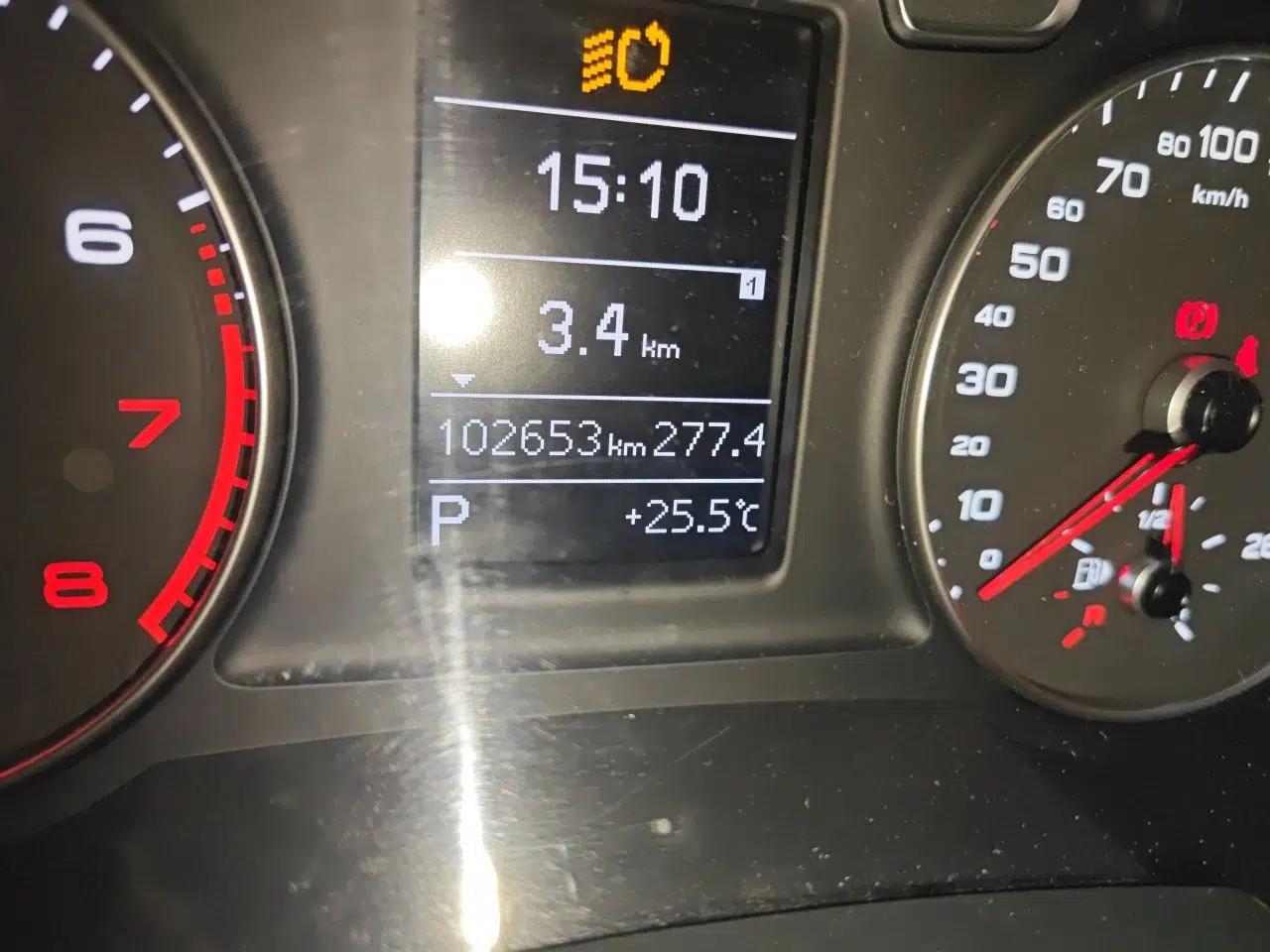 Audi Q3 2018 30th Anniversary Edition 35 TFSI Sport Model — миниатюра 12