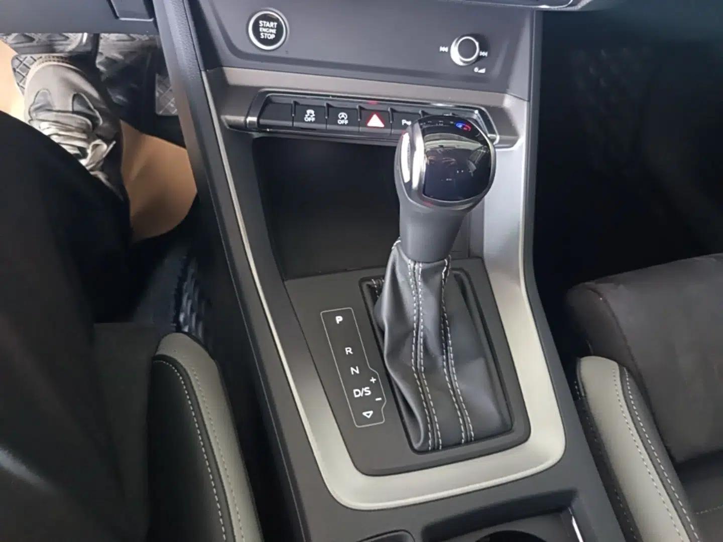 Audi Q3 2022 35 TFSI Fashion Dynamic Model — миниатюра 16