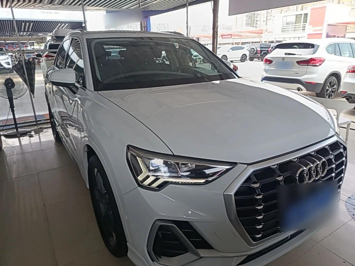 Audi Q3 2022 35 TFSI Fashion Dynamic Model — миниатюра 3