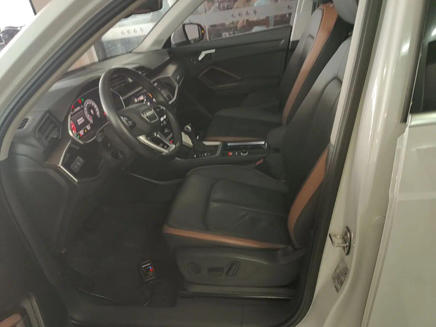 Audi Q3 2023 35 TFSI Fashion Elegant Version (1.5T) — миниатюра 17