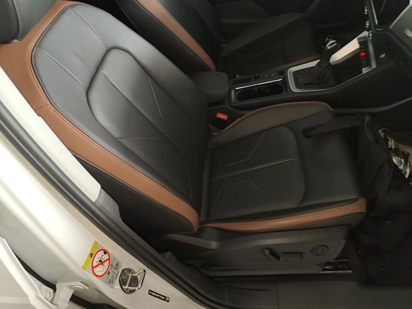 Audi Q3 2023 35 TFSI Fashion Elegant Version (1.5T) — миниатюра 19