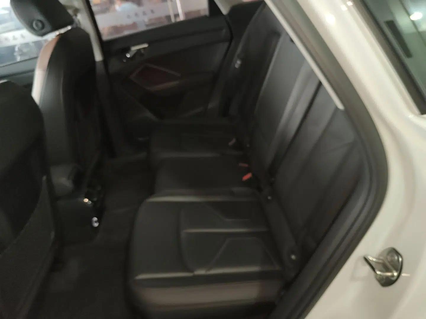Audi Q3 2023 35 TFSI Fashion Elegant Version (1.5T) — миниатюра 20