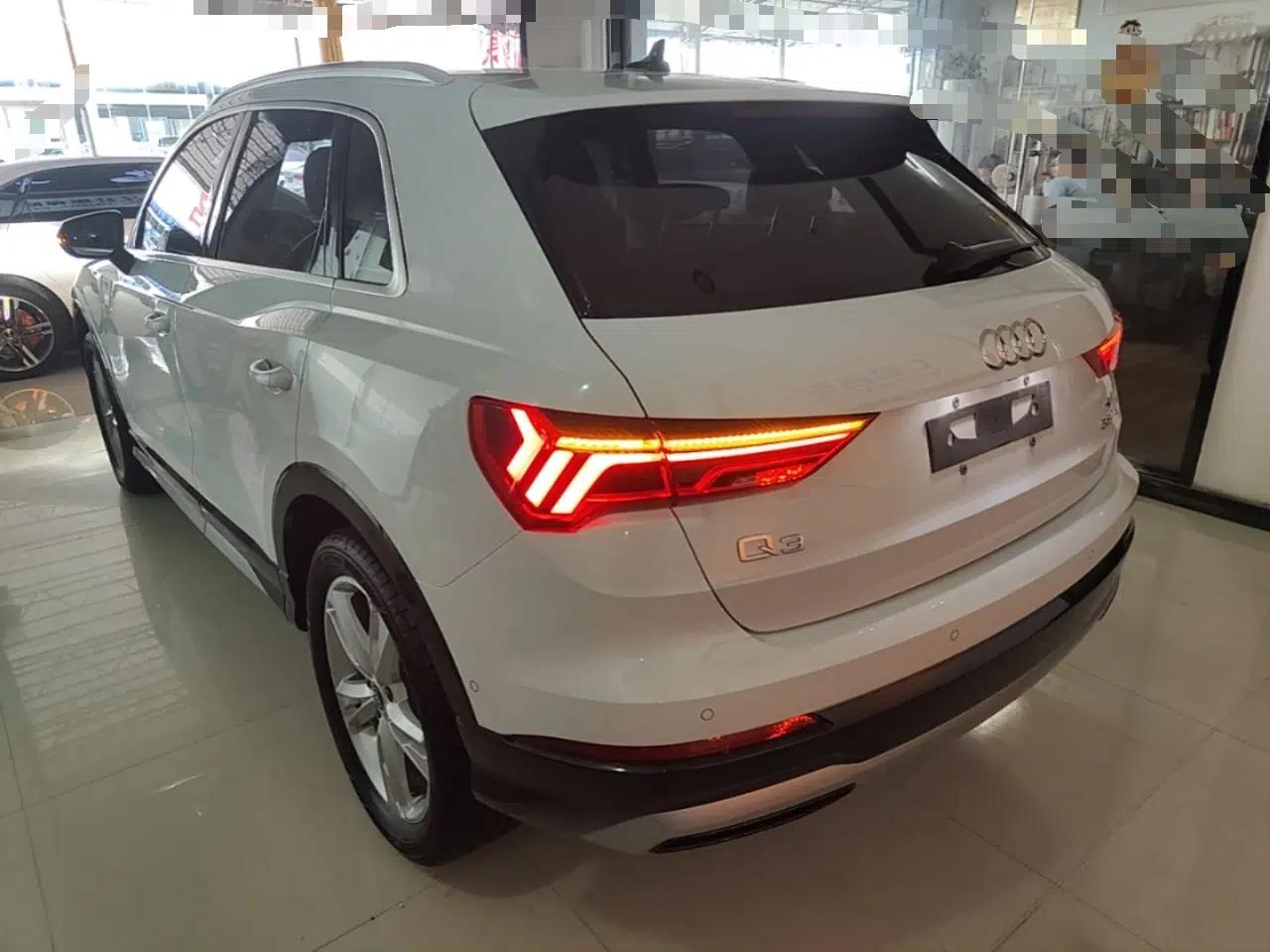 Audi Q3 2023 35 TFSI Fashion Elegant Version (1.5T) — миниатюра 4