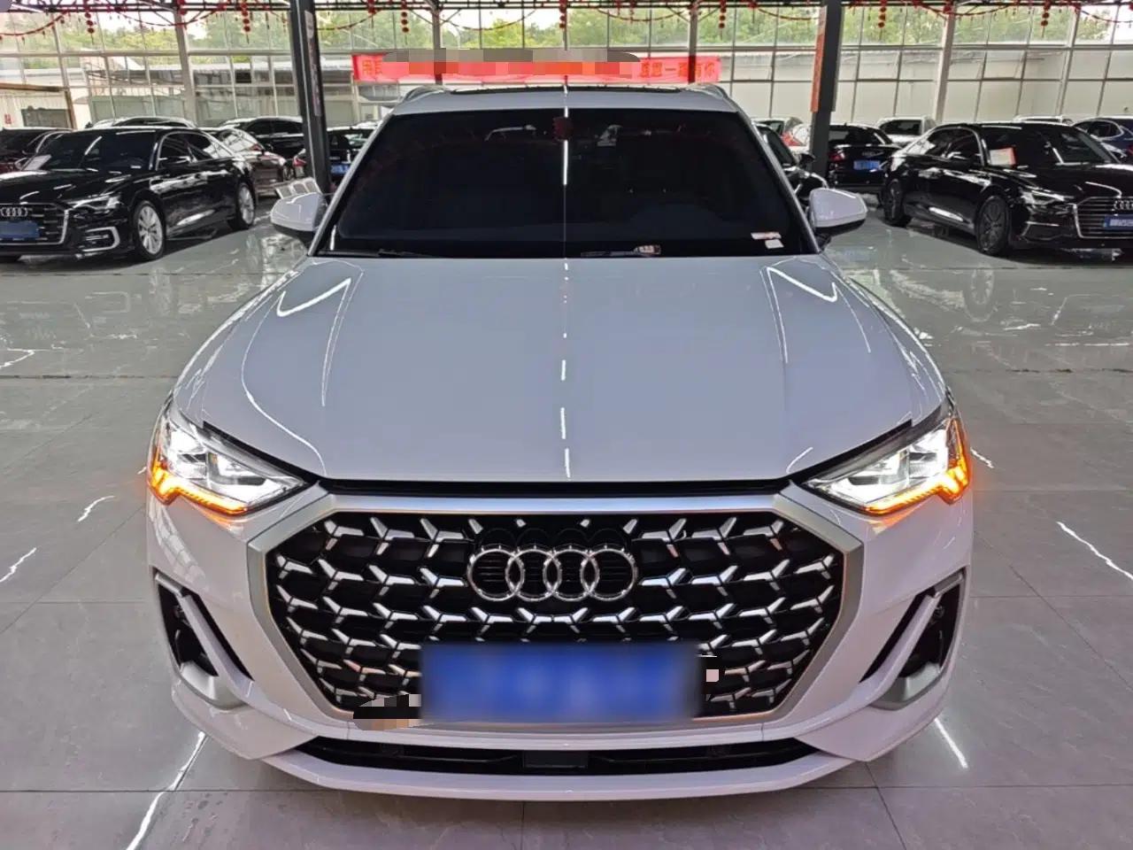 Audi Q3 2024 40 TFSI Fashion Dynamic Model — миниатюра 2