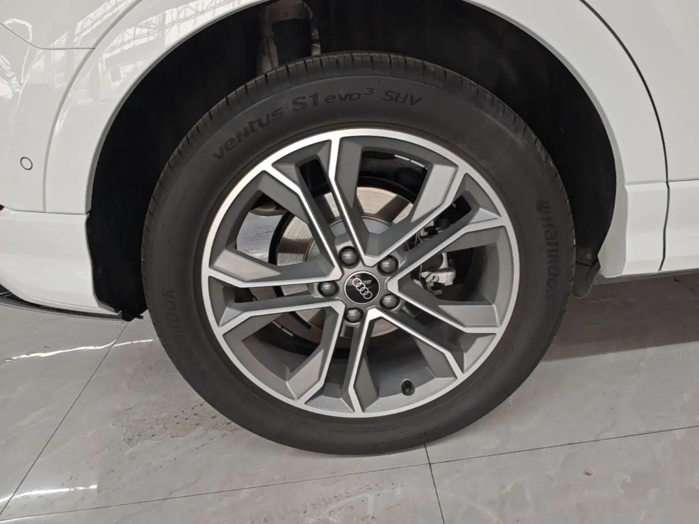 Audi Q3 2024 40 TFSI Fashion Dynamic Model — миниатюра 11