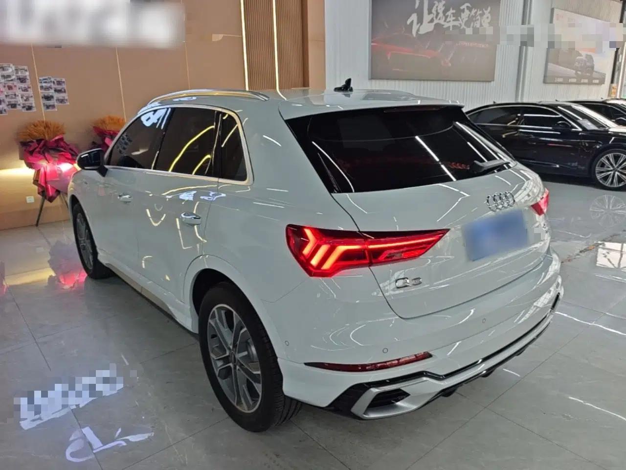 Audi Q3 2024 40 TFSI Fashion Dynamic Model — миниатюра 4