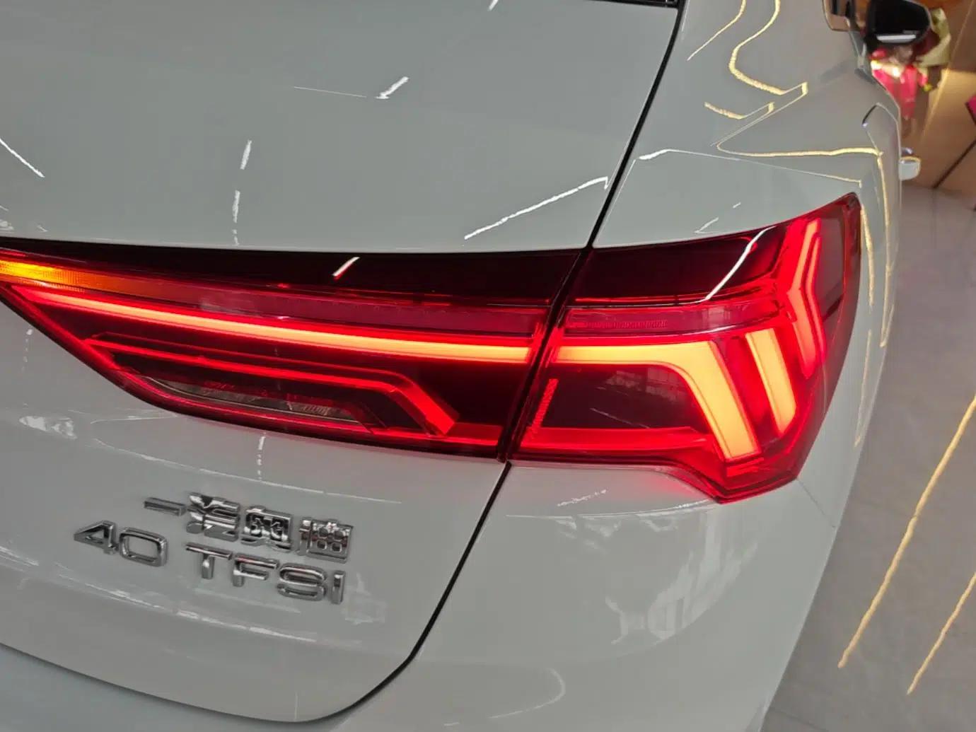 Audi Q3 2024 40 TFSI Fashion Dynamic Model — миниатюра 9