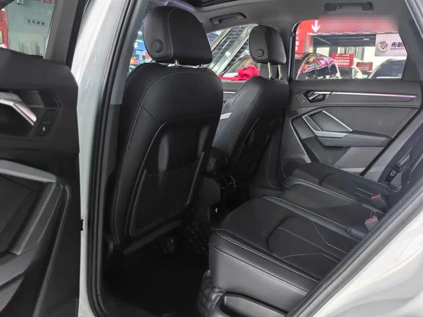 Audi Q3 2024 40 TFSI Fashion Dynamic Model — миниатюра 15