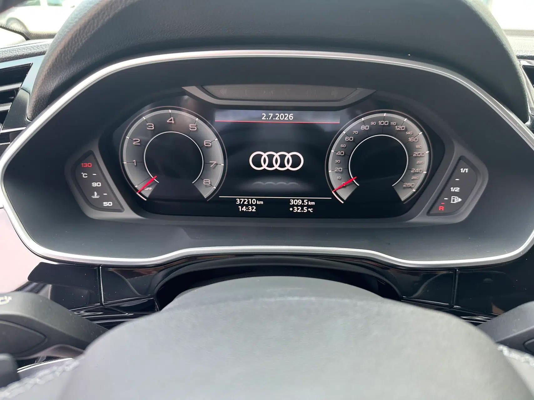Audi Q3 2022 35 TFSI Fashion Dynamic Model — миниатюра 10