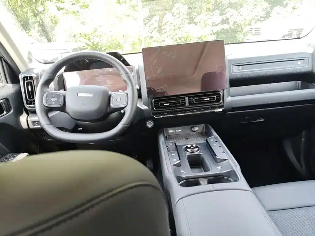 Haval Raptor 2025 Fuel-Powered 2.0T 4WD Ultra — миниатюра 10