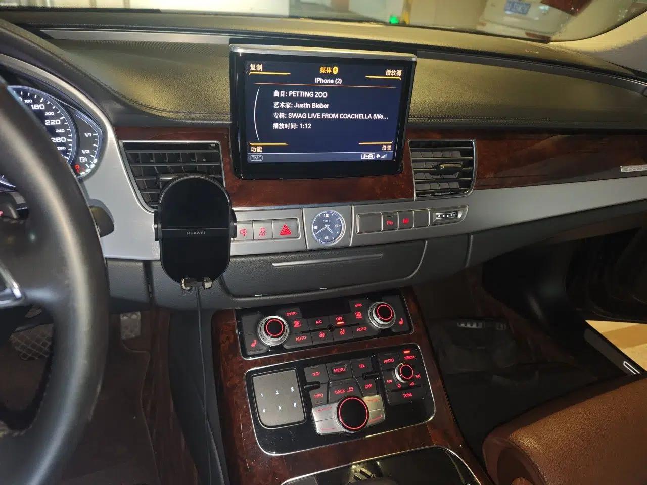 Audi A8 2013 A8L 45 TFSI quattro Comfort model — миниатюра 13