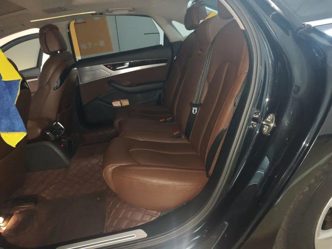 Audi A8 2013 A8L 45 TFSI quattro Comfort model — миниатюра 17