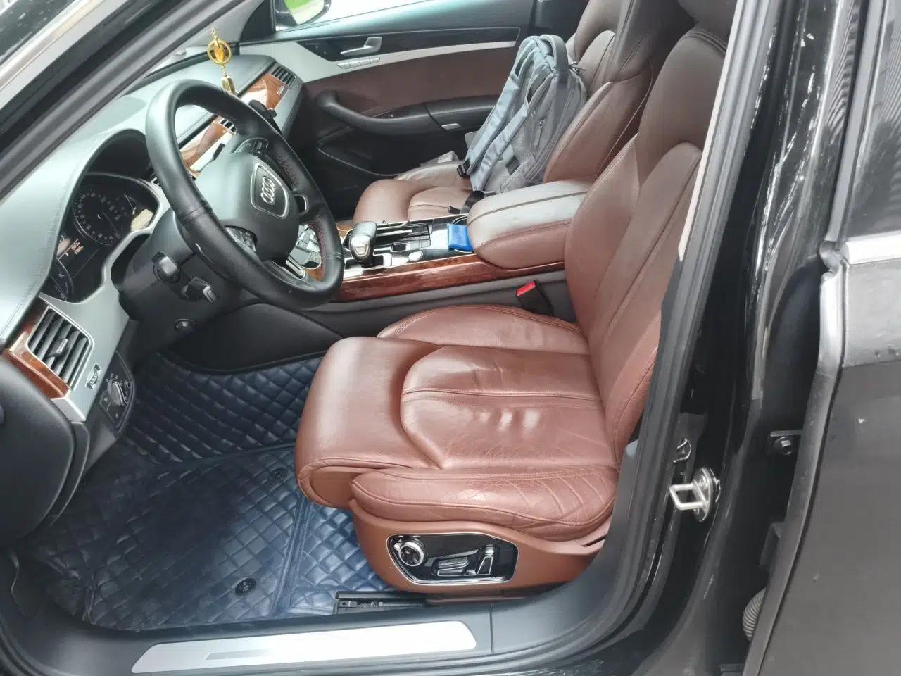 Audi A8 2012 A8L 45 TFSI quattro Comfort model — миниатюра 15