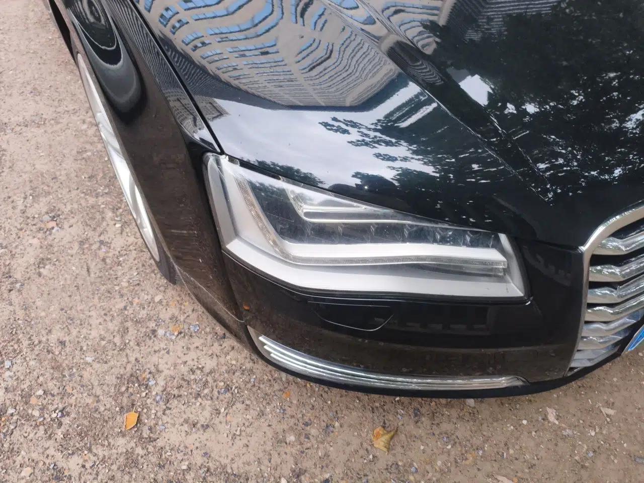 Audi A8 2012 A8L 45 TFSI quattro Comfort model — миниатюра 7