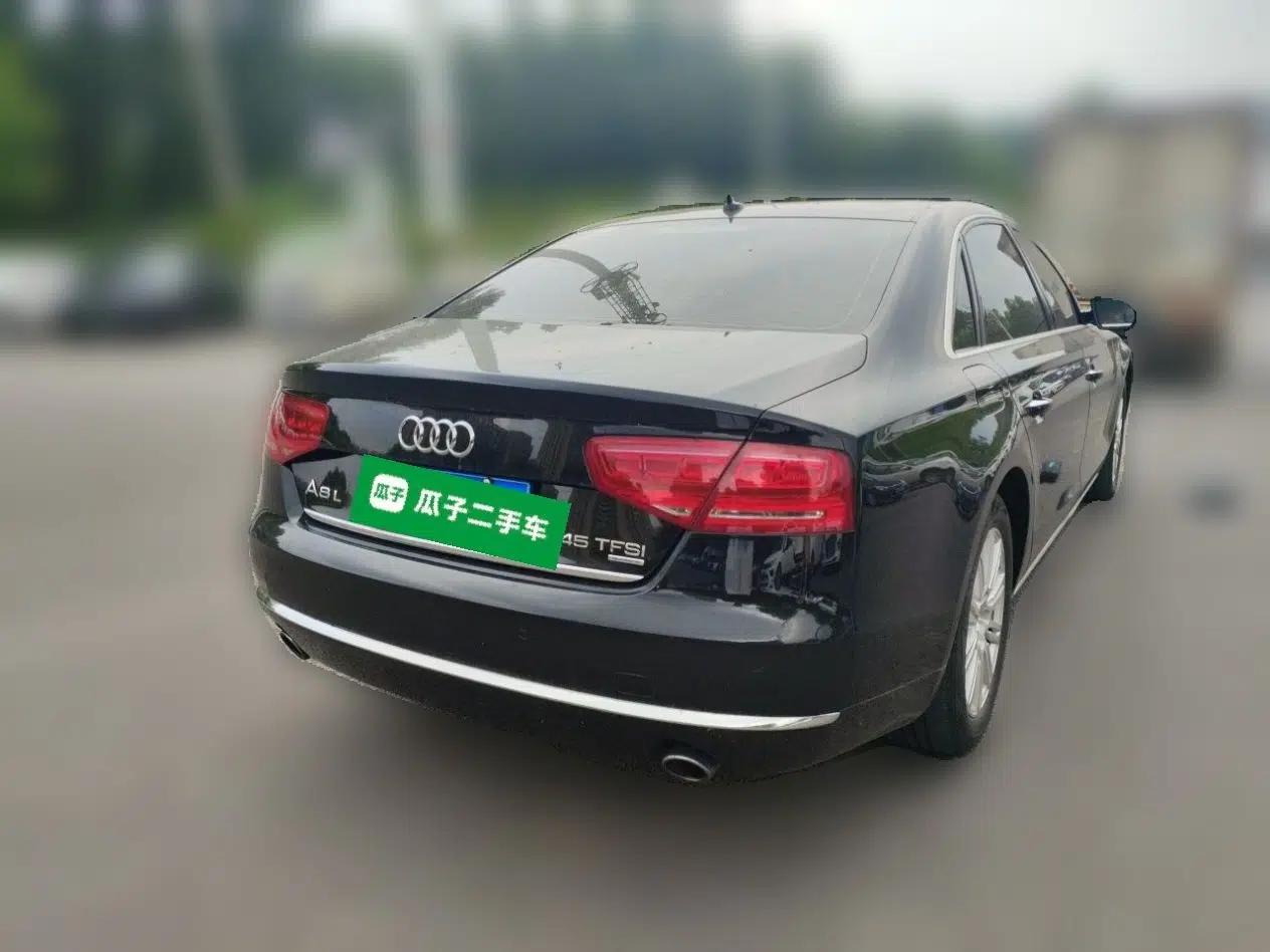 Audi A8 2012 A8L 45 TFSI quattro Comfort model — миниатюра 6