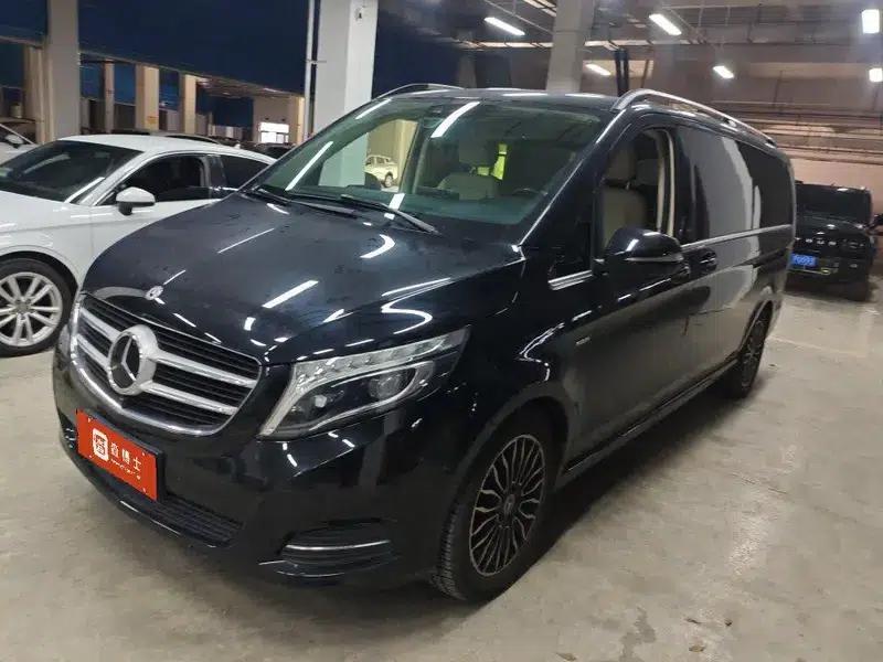 Mercedes-Benz V-Class 2018 V 260 L Premium Extended Edition (China VI Emission Standard) — миниатюра 1