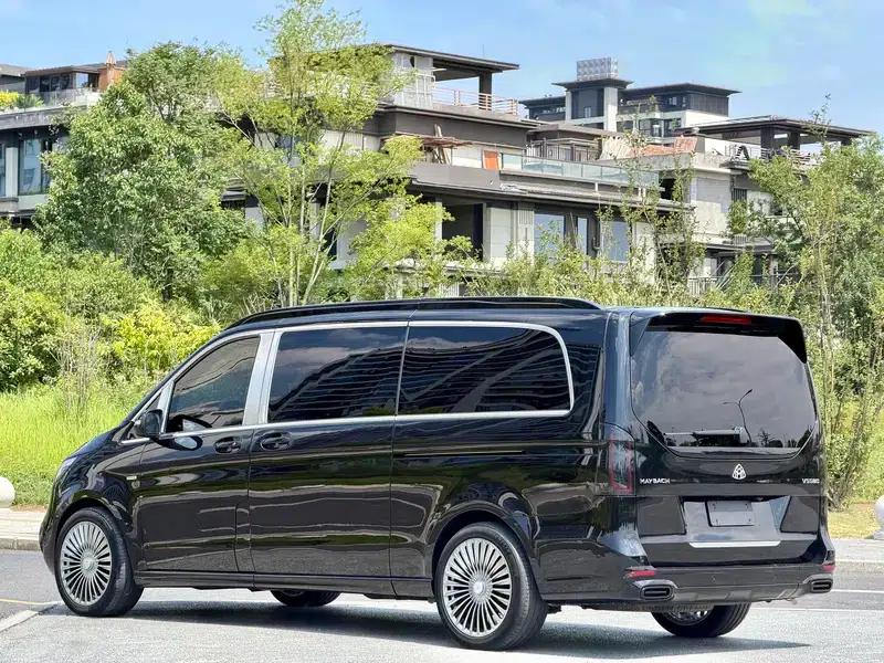 Mercedes-Benz V-Class 2022 V 260 L Long Wheelbase Premium Edition — миниатюра 4