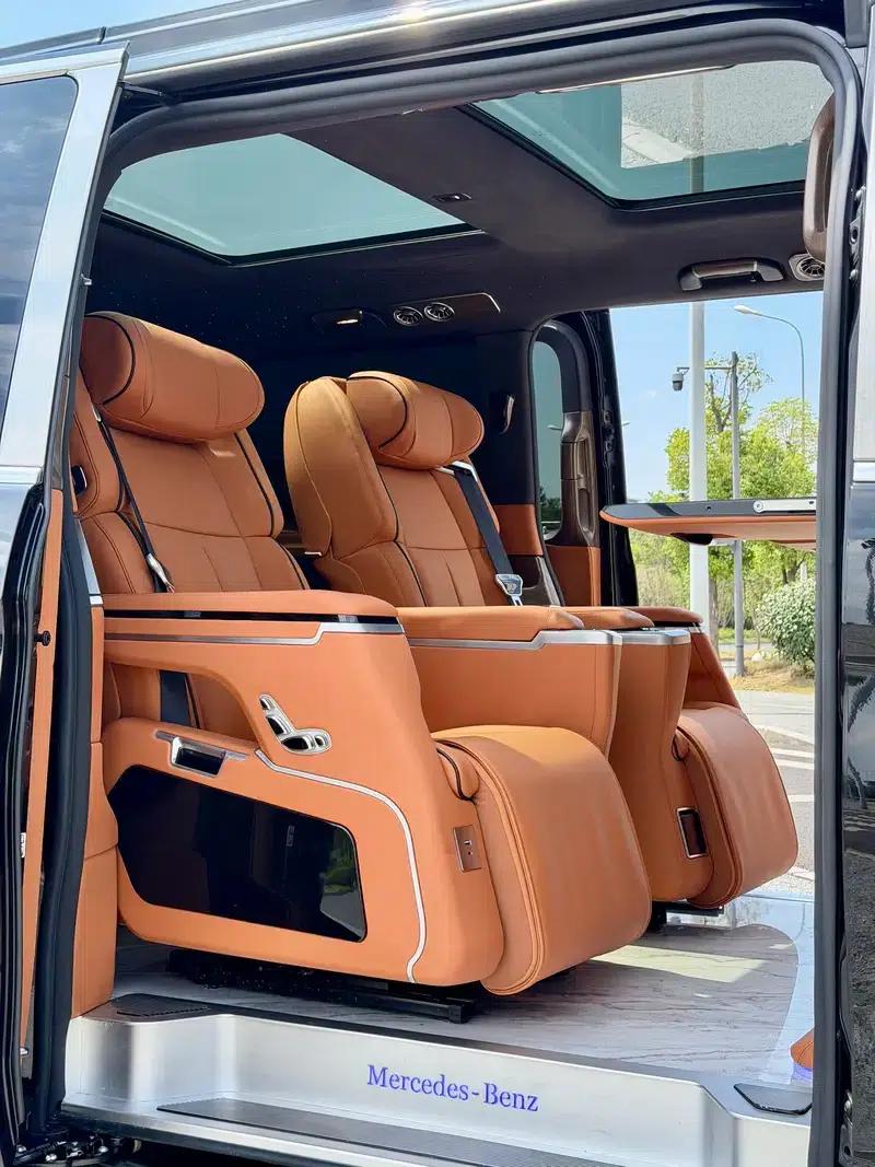 Mercedes-Benz V-Class 2022 V 260 L Long Wheelbase Premium Edition — миниатюра 7