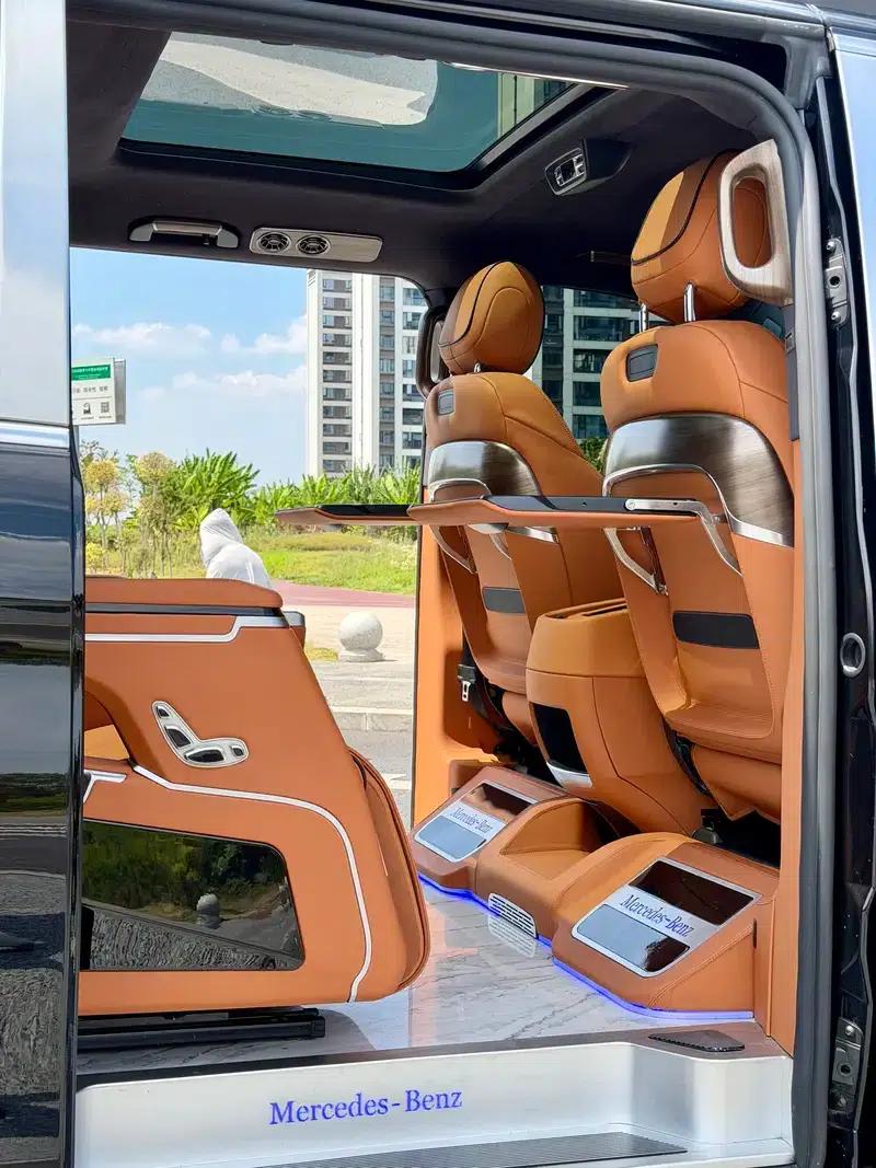 Mercedes-Benz V-Class 2022 V 260 L Long Wheelbase Premium Edition — миниатюра 10