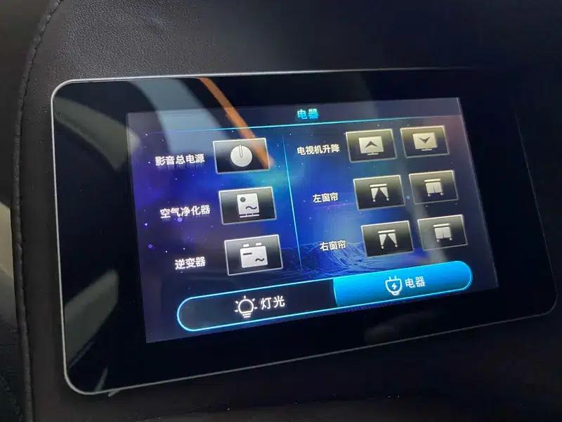 Mercedes-Benz V-Class 2018 V 260 L Premium Extended Edition (China VI Emission Standard) — миниатюра 12