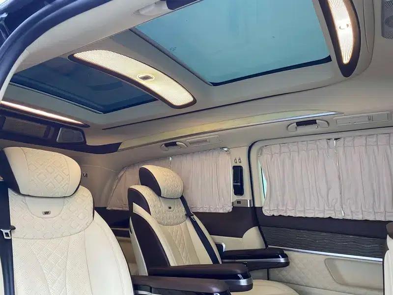 Mercedes-Benz V-Class 2018 V 260 L Premium Extended Edition (China VI Emission Standard) — миниатюра 19
