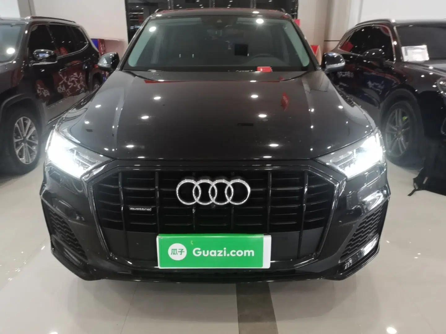 Audi Q7 2020 55 TFSI quattro Black Warrior Exclusive Edition — миниатюра 2