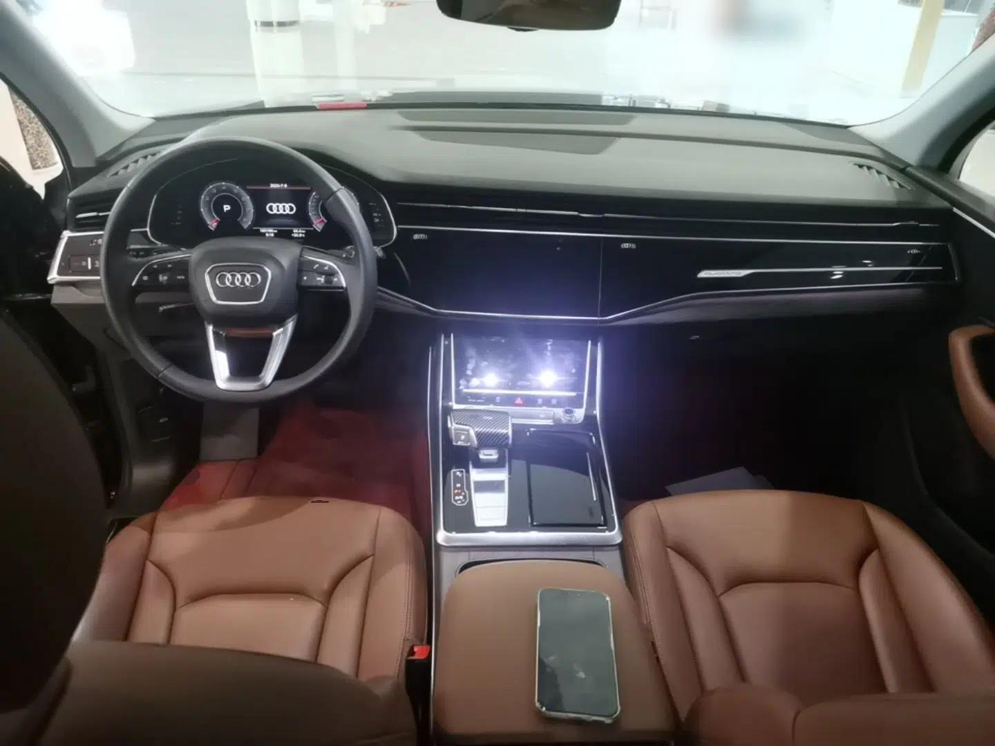 Audi Q7 2020 55 TFSI quattro Black Warrior Exclusive Edition — миниатюра 12