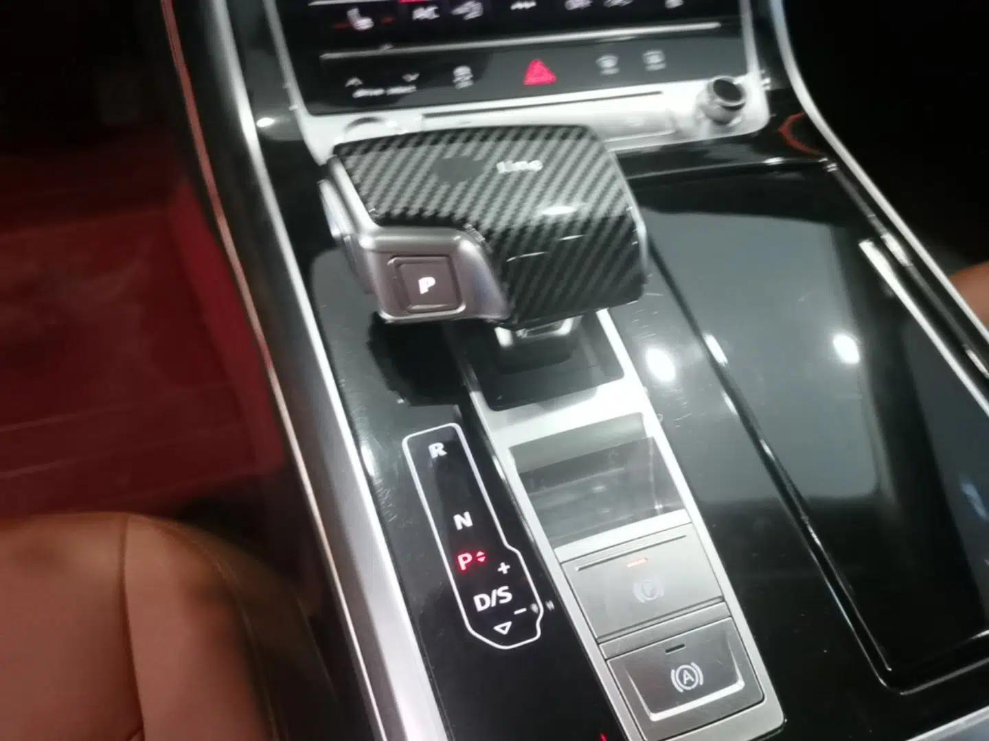 Audi Q7 2020 55 TFSI quattro Black Warrior Exclusive Edition — миниатюра 16