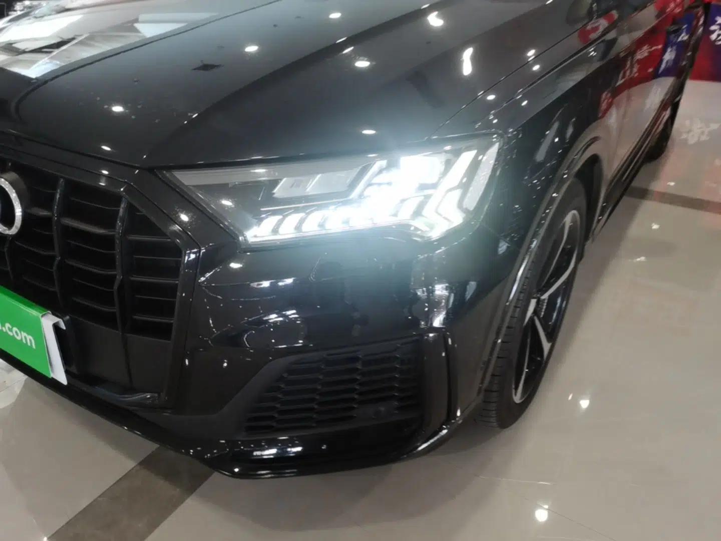 Audi Q7 2020 55 TFSI quattro Black Warrior Exclusive Edition — миниатюра 8