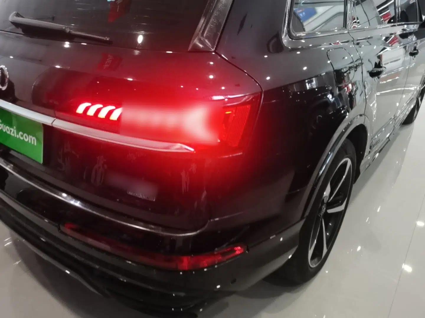 Audi Q7 2020 55 TFSI quattro Black Warrior Exclusive Edition — миниатюра 9