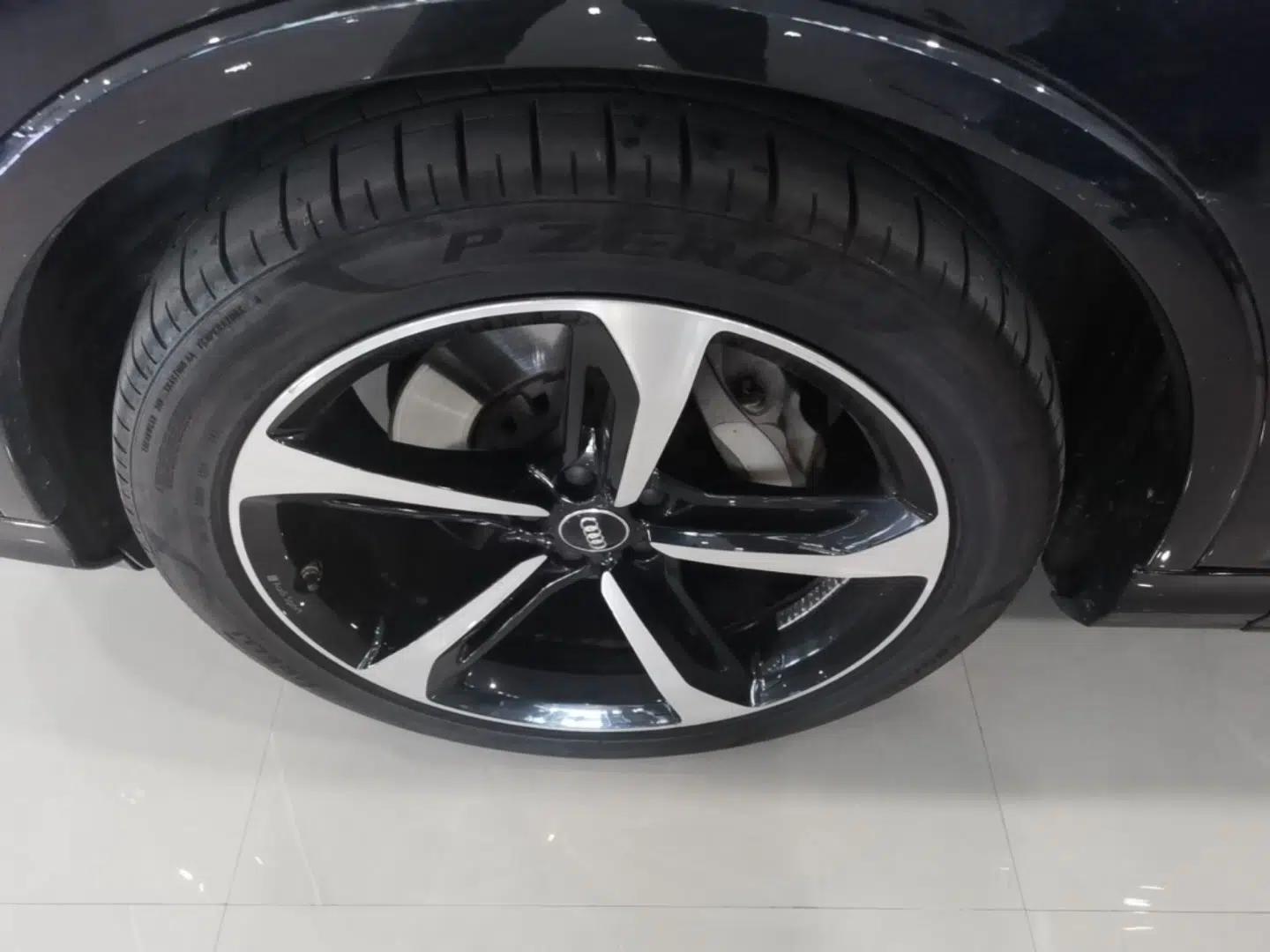 Audi Q7 2020 55 TFSI quattro Black Warrior Exclusive Edition — миниатюра 10