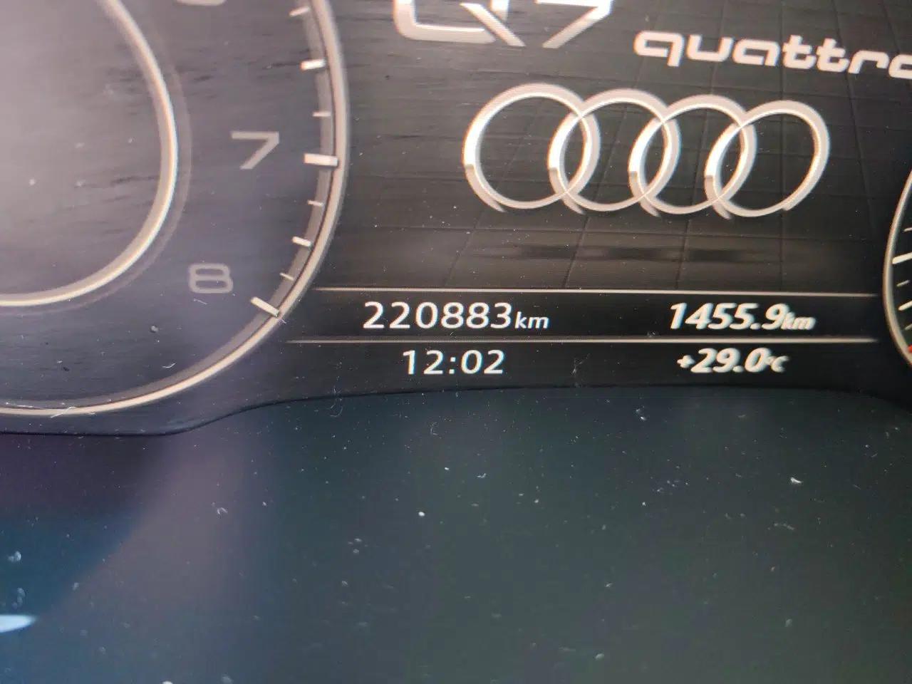 Audi Q7 2016 40 TFSI Comfort Model — миниатюра 12