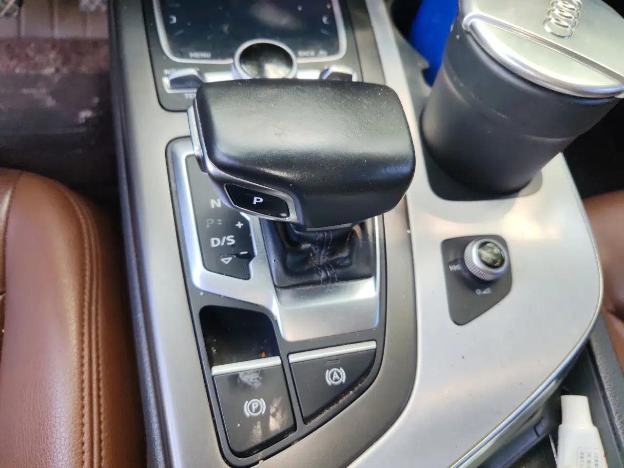 Audi Q7 2016 40 TFSI Comfort Model — миниатюра 14