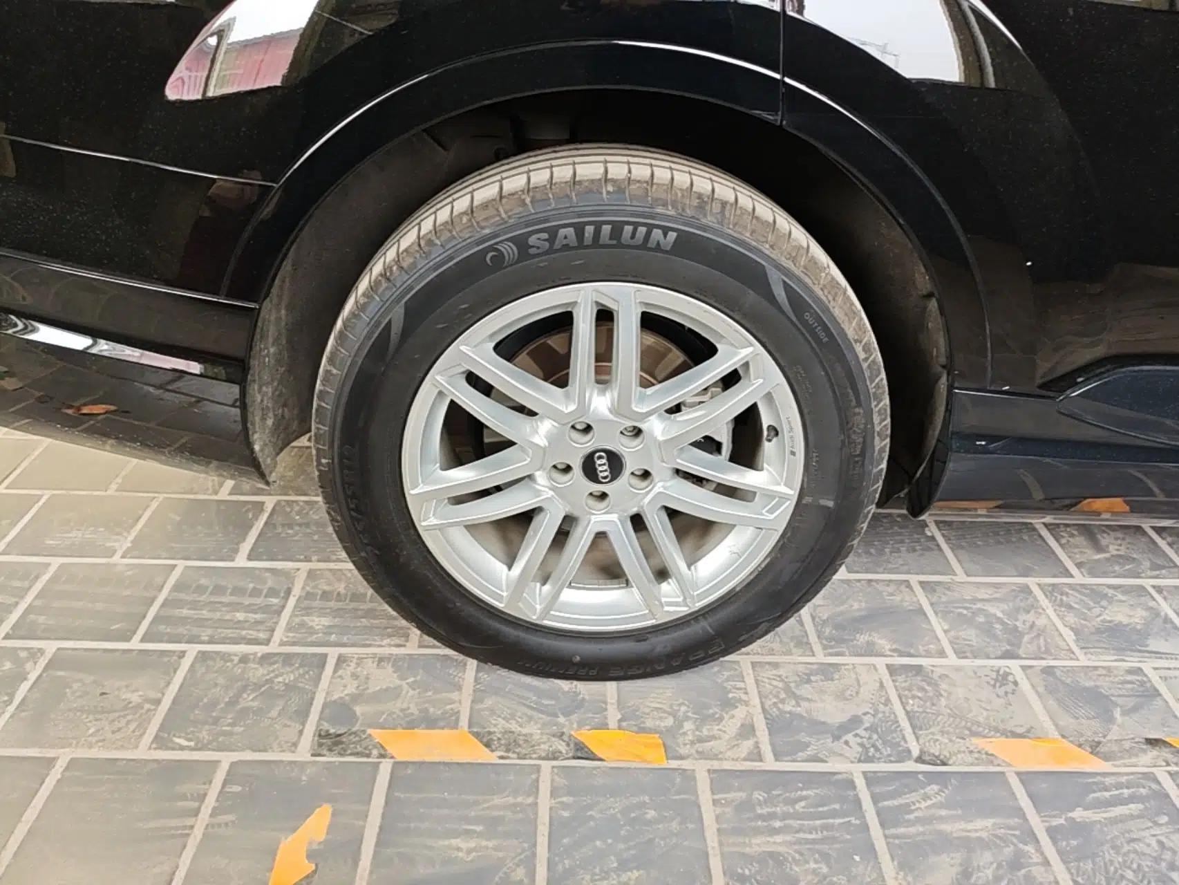 Audi Q7 2018 40 TFSI Comfort Model — миниатюра 11