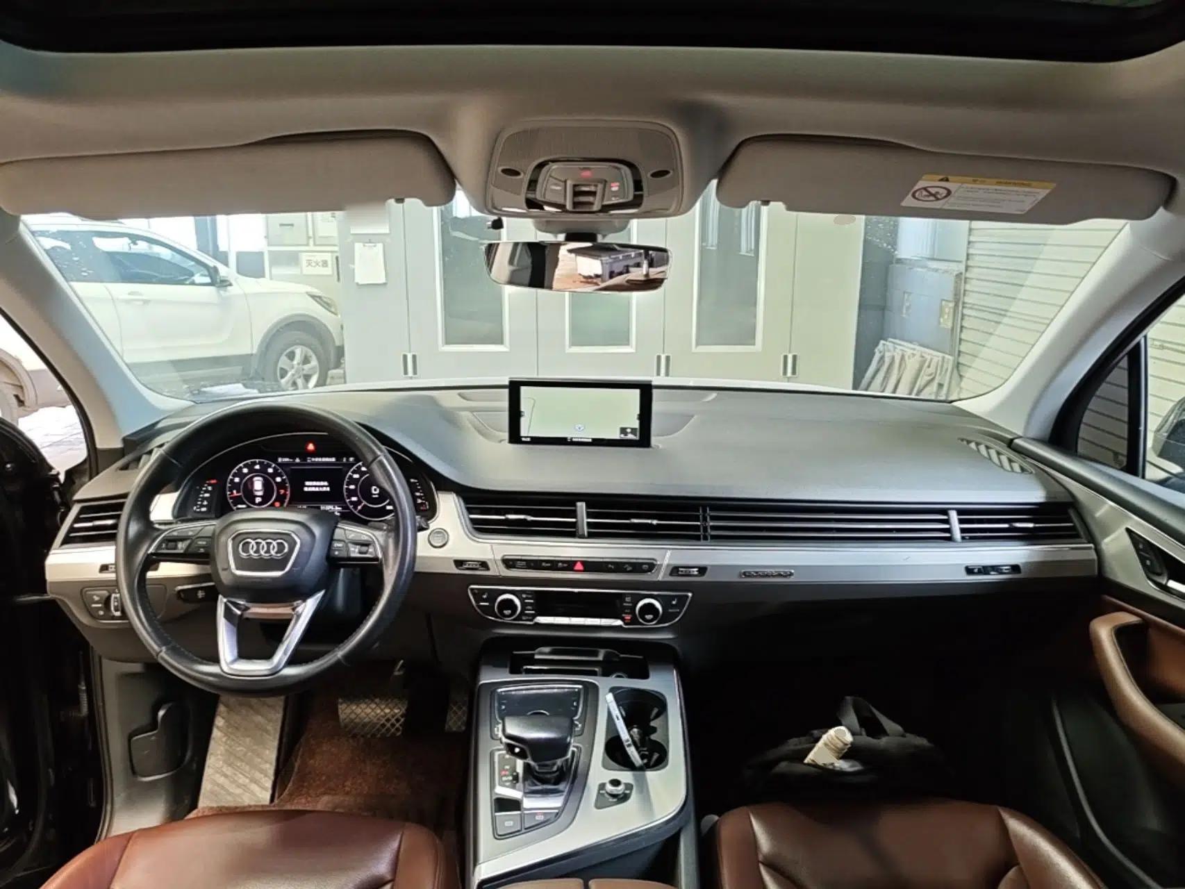 Audi Q7 2018 40 TFSI Comfort Model — миниатюра 17
