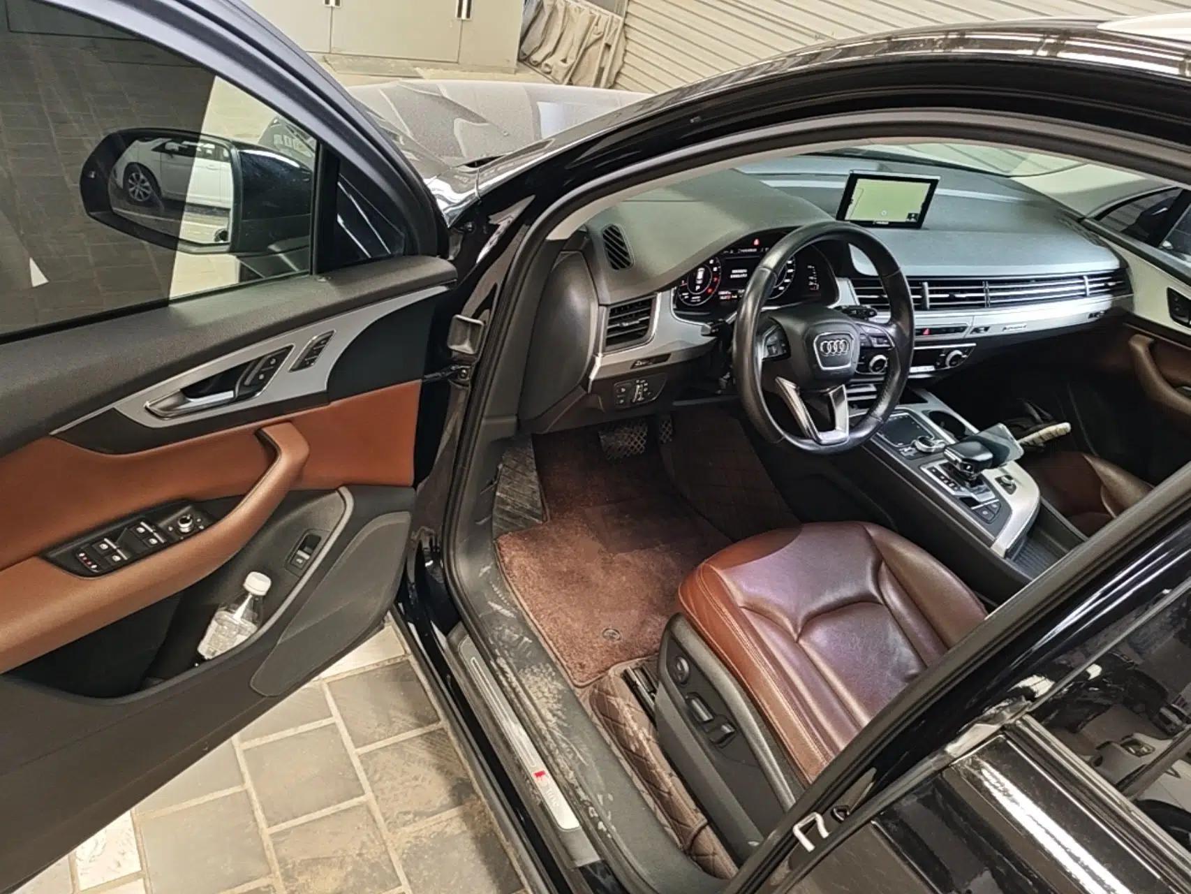 Audi Q7 2018 40 TFSI Comfort Model — миниатюра 23