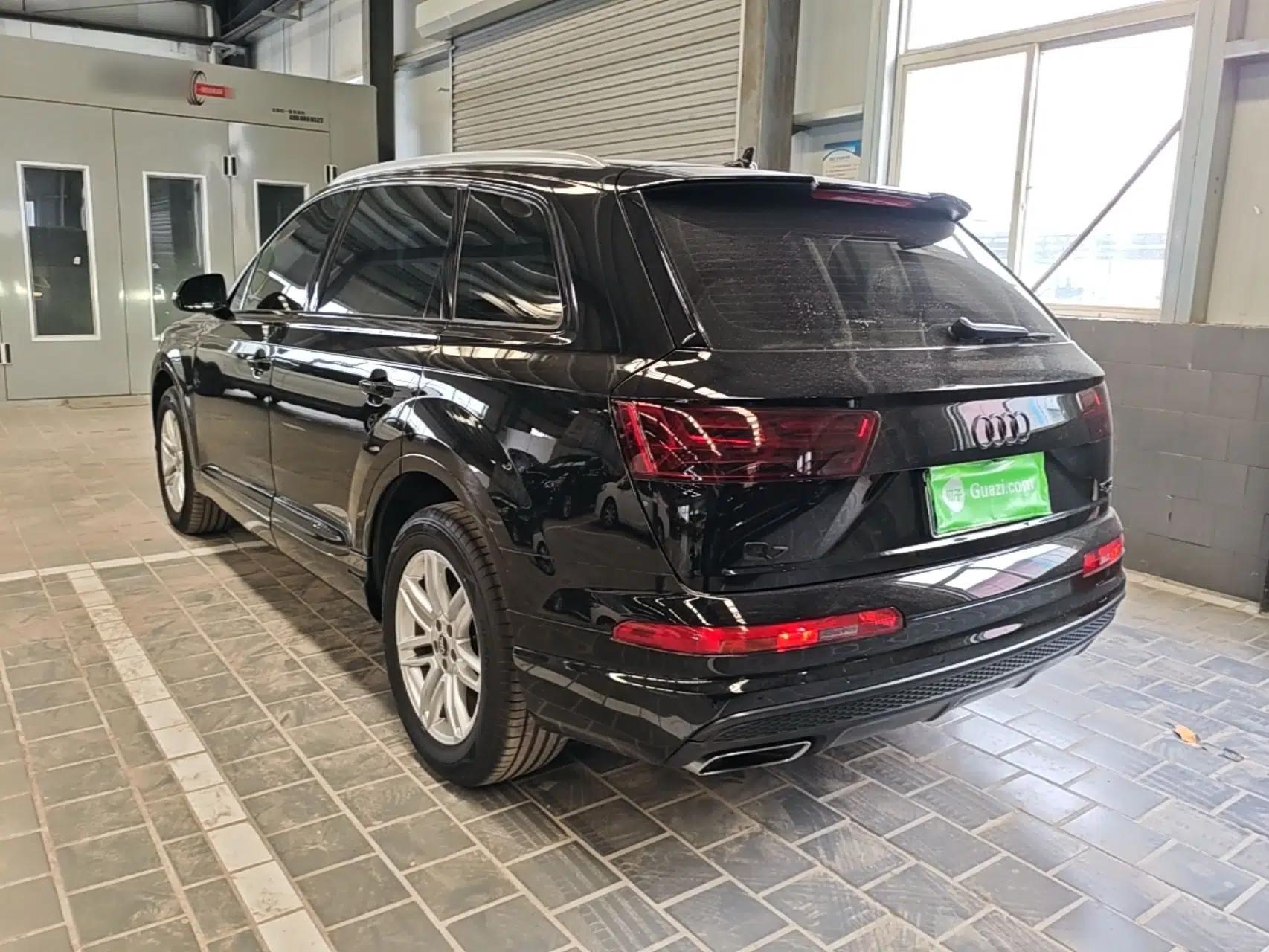 Audi Q7 2018 40 TFSI Comfort Model — миниатюра 4