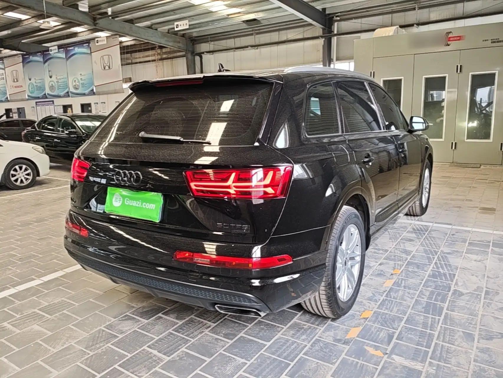 Audi Q7 2018 40 TFSI Comfort Model — миниатюра 6