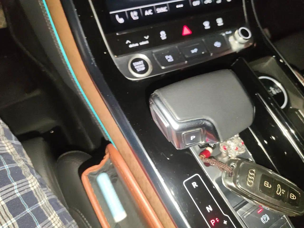 Audi Q7 2023 55 TFSI quattro S Prestige Edition — миниатюра 14