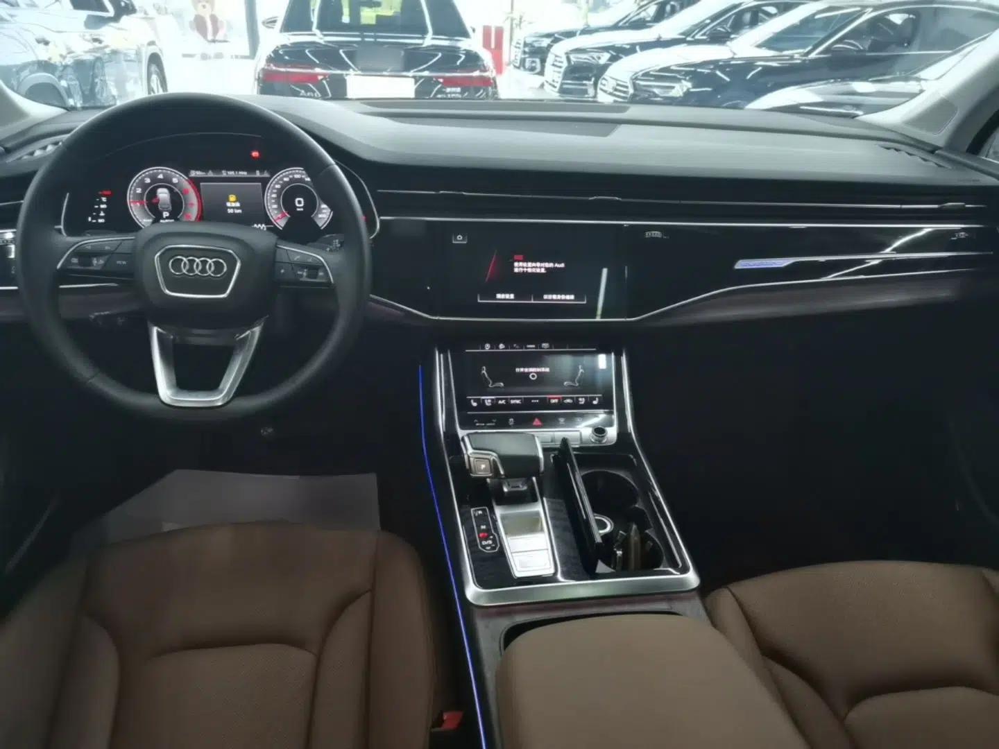 Audi Q7 2021 55 TFSI quattro S line Sport model — миниатюра 12