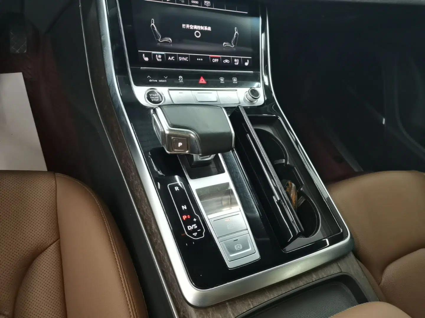 Audi Q7 2021 55 TFSI quattro S line Sport model — миниатюра 16