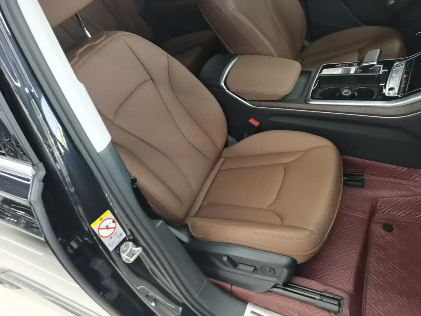 Audi Q7 2021 55 TFSI quattro S line Sport model — миниатюра 19