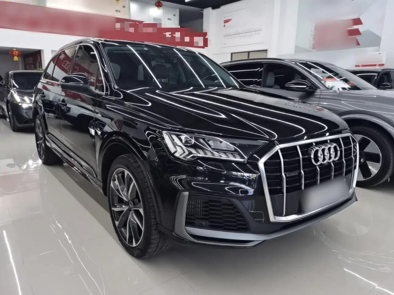 Audi Q7 2021 55 TFSI quattro S line Sport model — миниатюра 3