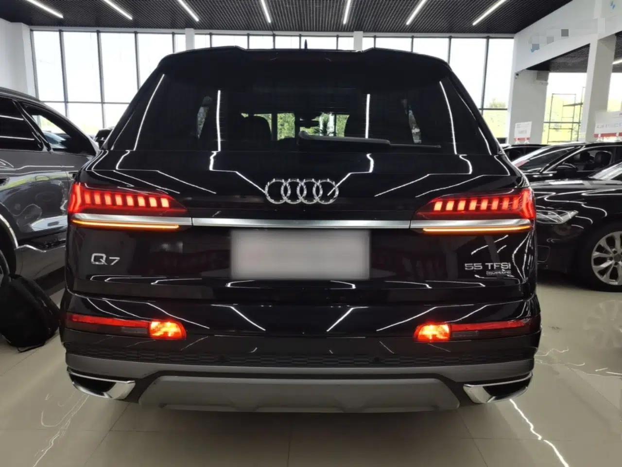 Audi Q7 2021 55 TFSI quattro S line Sport model — миниатюра 5