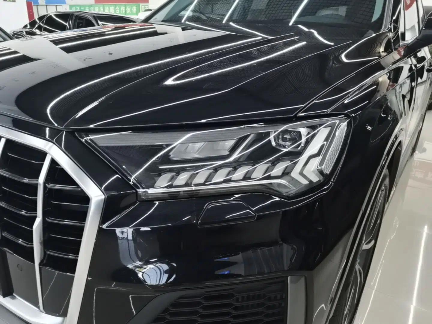 Audi Q7 2021 55 TFSI quattro S line Sport model — миниатюра 8