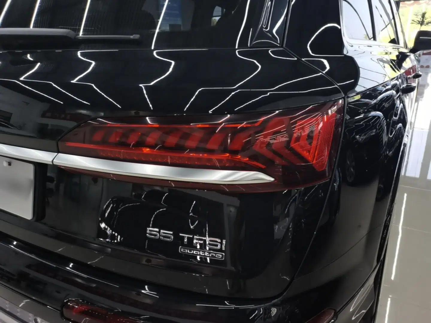 Audi Q7 2021 55 TFSI quattro S line Sport model — миниатюра 9