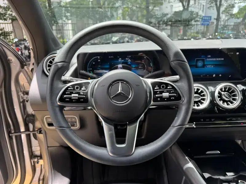 2023 Mercedes-Benz GLA 220 — миниатюра 11