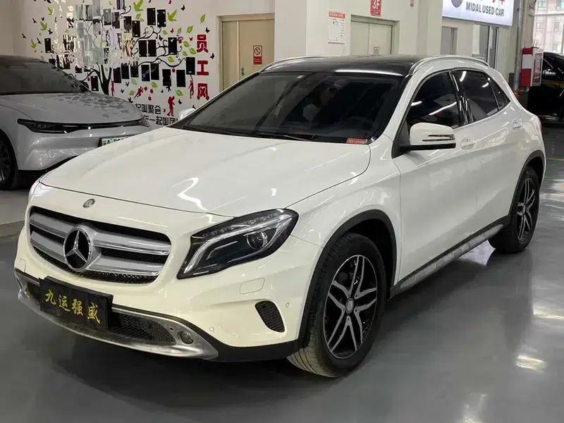 2015 Mercedes-Benz GLA 200 Fashion Edition — миниатюра 1