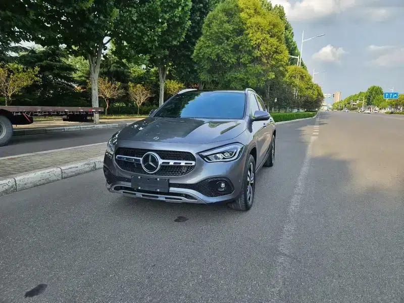 2020 Mercedes-Benz GLA 200 — миниатюра 1